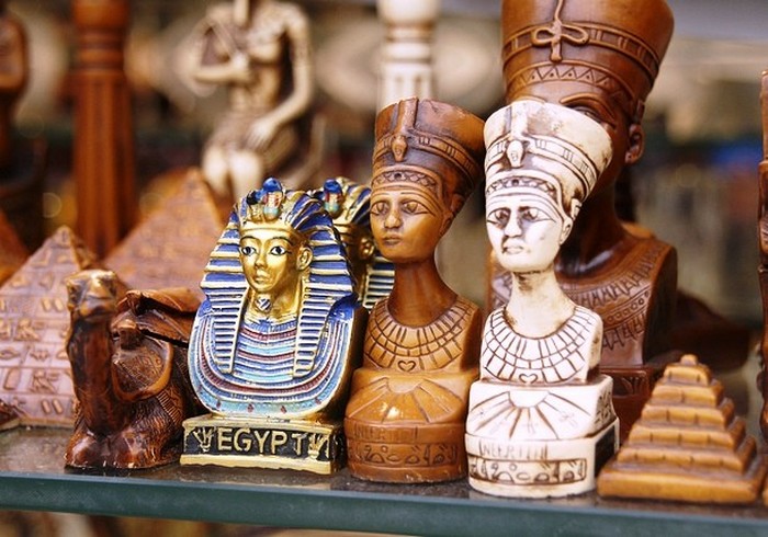 25 самых популярных сувениров из разных стран мира5