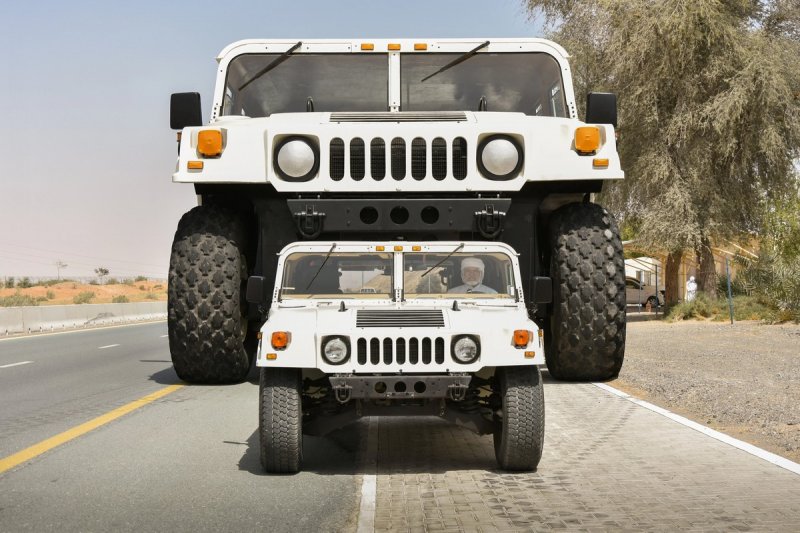 Арабский шейх построил самый большой в мире Hummer1