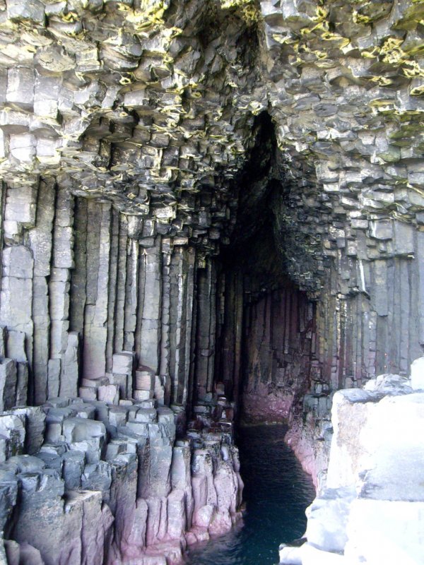 Поющая пещера Фингала (18 фото)2