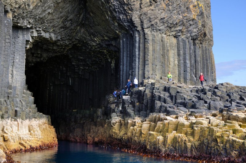 Поющая пещера Фингала (18 фото)10