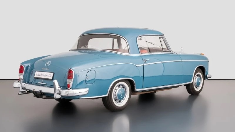 Редкое купе Mercedes-Benz 1960 года выпуска и соответствующий прицеп выставили на продажу (20 фото)12
