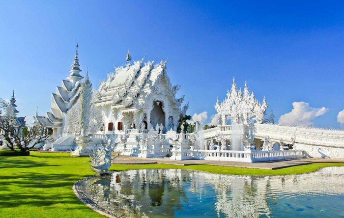 «Белый храм» Таиланда, который выглядит как божественный подарок с небес2