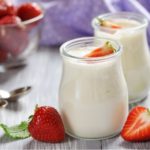 jogurt-pomozhet-pozhilym-ljudjam-snizit-vysokoe-davlenie-1deab20