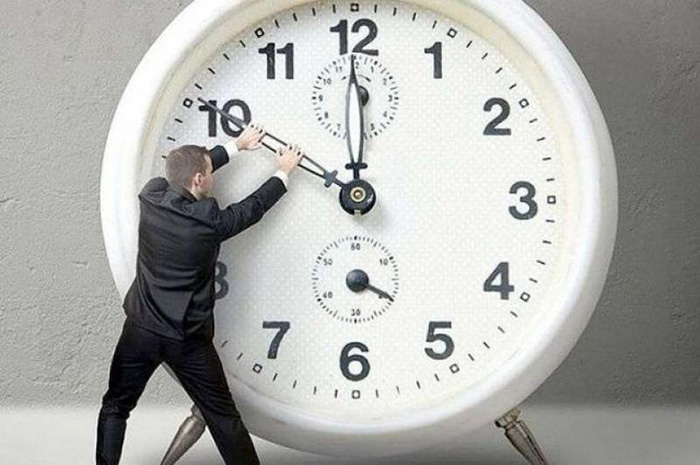 Кто придумал время и решил, сколько в минуте секунд, а в сутках часов1