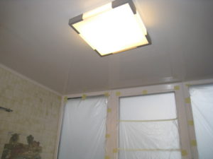 Плоские светильники и люстры для вашего потолка103