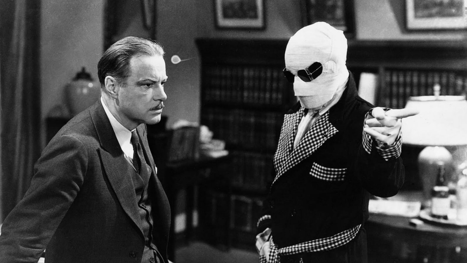 Человек-невидимка / The Invisible Man (1933): кадр из фильма