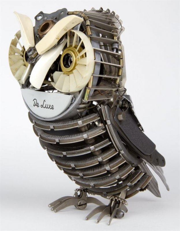 Металлические скульптуры птиц, созданные из старых механических пишущих машинок (11 фото)3