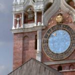 Почему раньше на кремлевских курантах был циферблат часов с 17 цифрами?