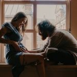 «Муж боится меня трогать»: страхи, которые мешают заниматься сексом во время беременности (и как с ними справляться)