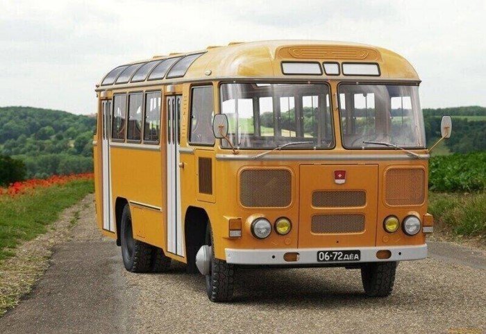 Почему советские автобусы красили в жёлтый цвет2
