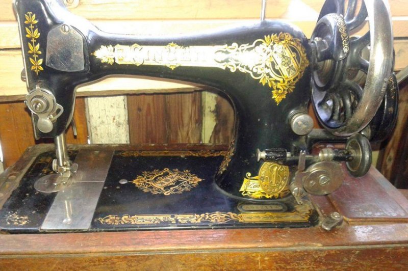 Почему за швейными машинками Зингер охотятся антиквары?1