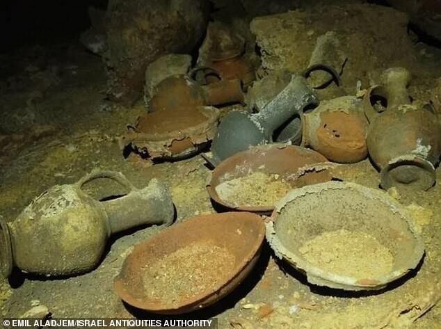 В Израиле нашли нетронутую погребальную пещеру времен Рамсеса II1