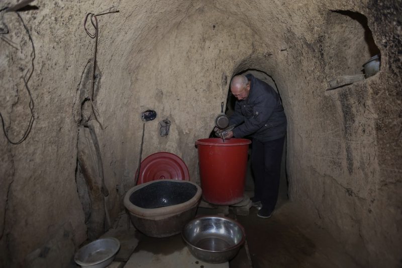 «Дети подземелья» из Китая, или Как сэкономить на стенах7
