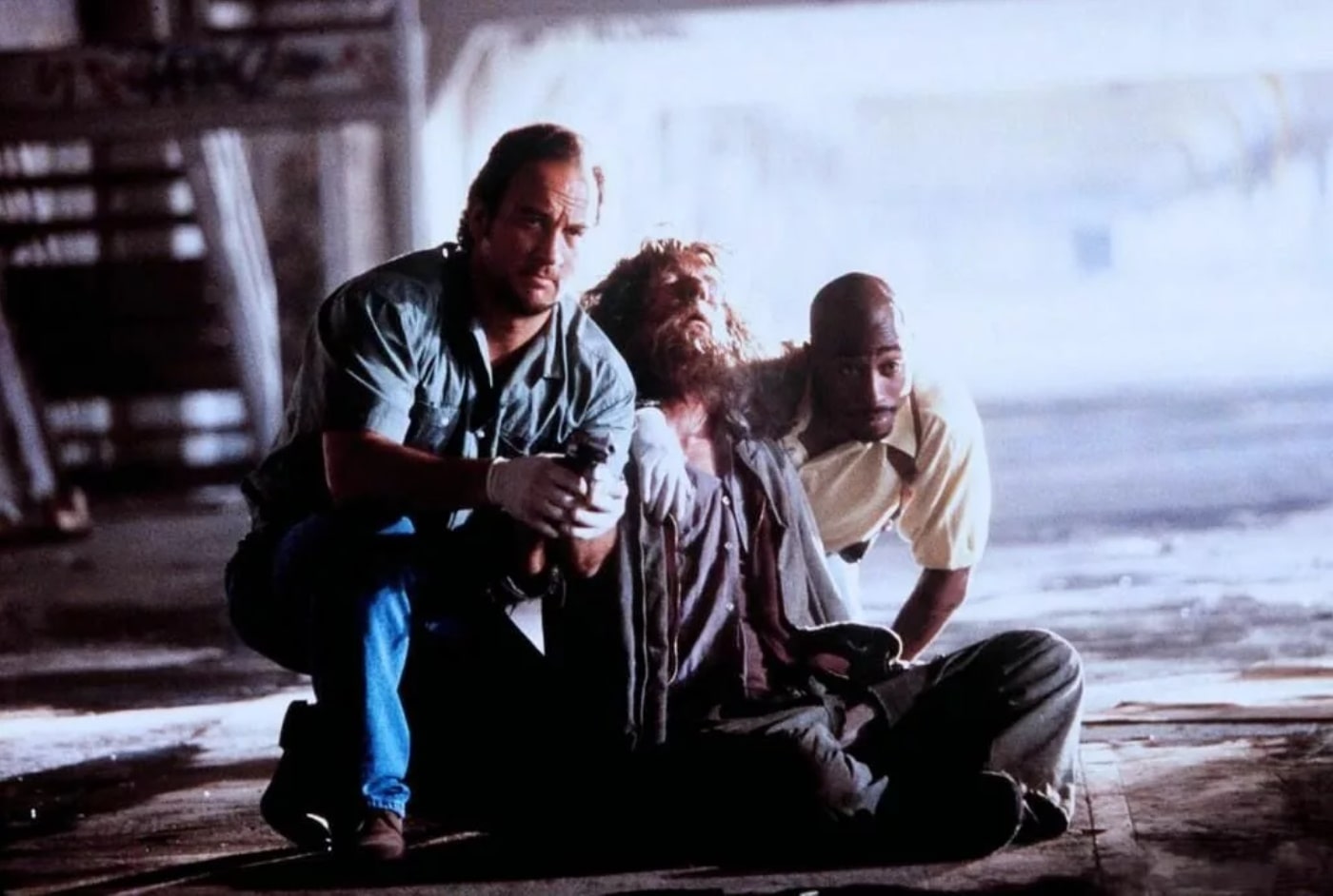 Преступные связи / Gang Related (1997): кадр из фильма