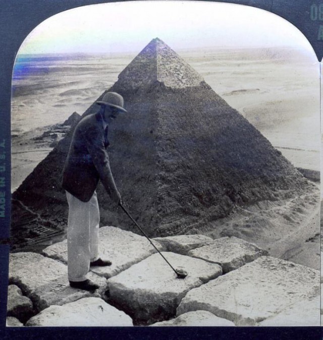 Многие хотели бы взобраться на вершину египетской пирамиды, но нельзя4