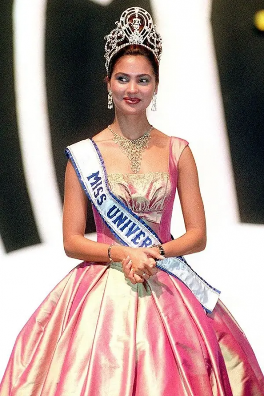 Каждый год в мире выбирают «Мисс Вселенную» — вот 71 победитель с 1952 года48