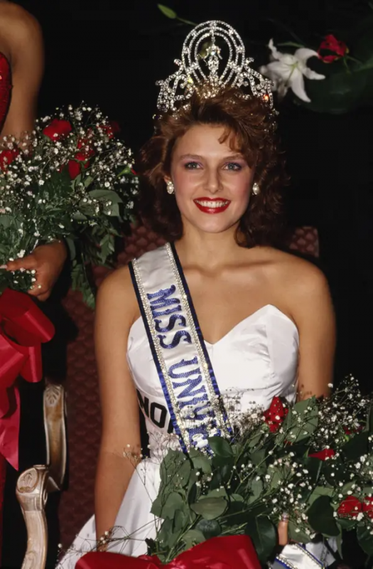 Каждый год в мире выбирают «Мисс Вселенную» — вот 71 победитель с 1952 года38
