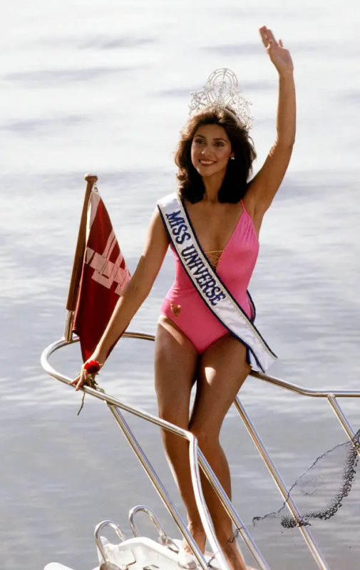 Каждый год в мире выбирают «Мисс Вселенную» — вот 71 победитель с 1952 года33