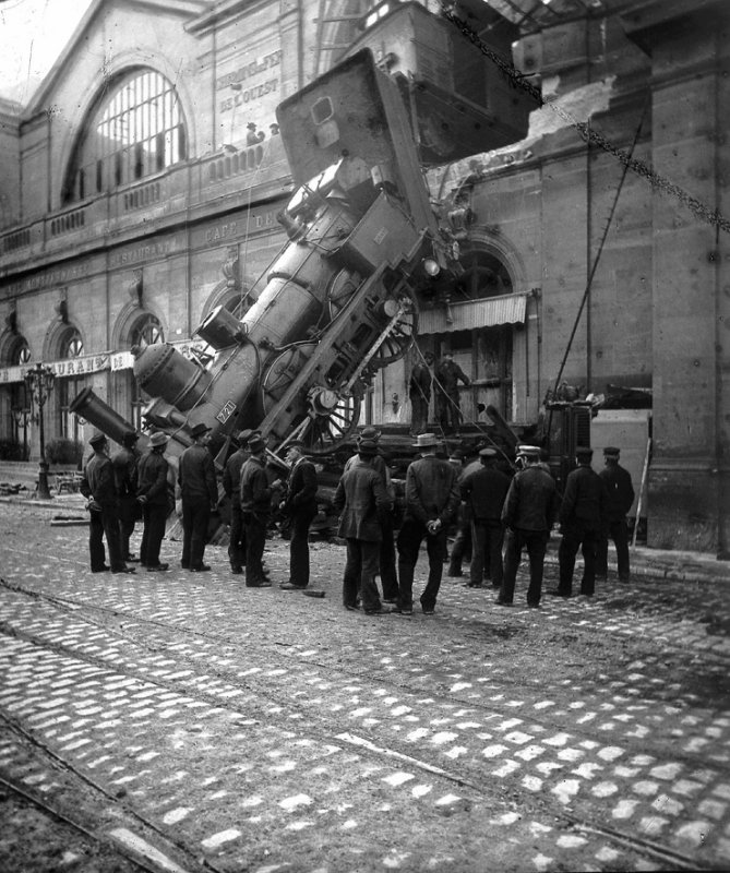 Крушение поезда на вокзале Монпарнас – одно из самых известных и впечатляющих железнодорожных происшествий (1895) (7 фото)4